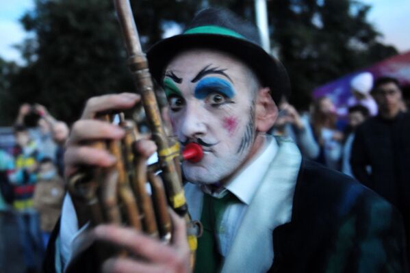 El parque VDNJ, nostalgia y esplendor de la URSS en medio de la moderna Moscú - Sputnik Mundo