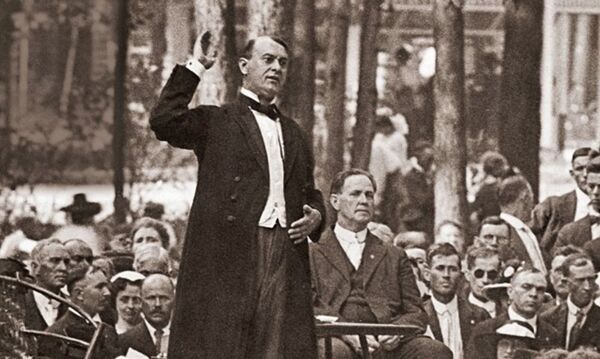 Es casi fascista: extestigos de Jehová alemanes se unen contra la organización Es casi fascista: extestigos de Jehová alemanes se unen contra la organización - Sputnik Mundo