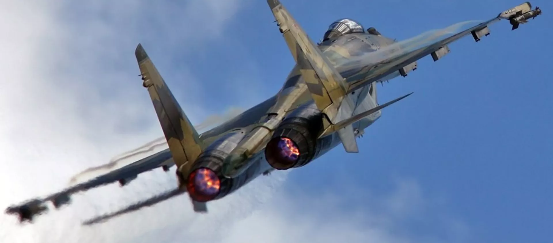 Un Su-35BM Un Su-35BM - Sputnik Mundo, 1920, 30.07.2019