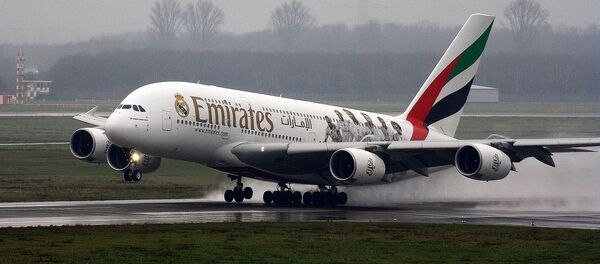 Un Airbus A380 de la aerolínea Emirates - Sputnik Mundo