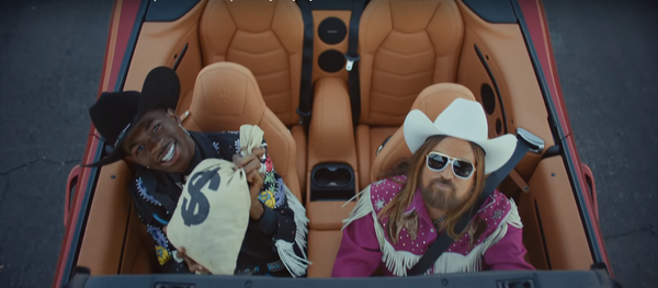 Vídeo de la canción 'Old Town Road' de Lil Nas X y Billy Ray Cyrus - Sputnik Mundo