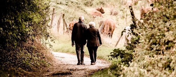 Adultos mayores (imagen referencial) - Sputnik Mundo