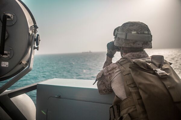  Londres se apunta a seguir a EEUU en Ormuz: Su posición diplomática no tiene ningún sentido - Sputnik Mundo