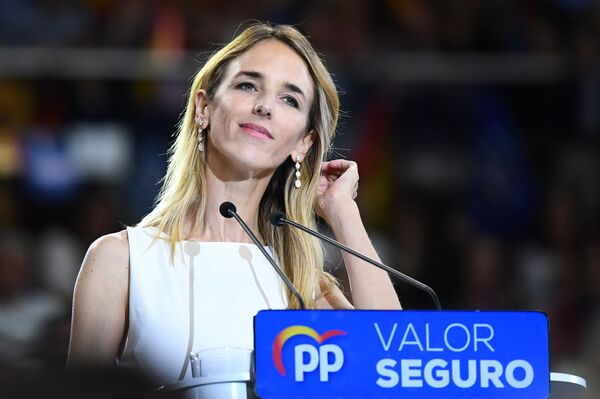 Las 'damas de hierro' en la vanguardia política de España - Sputnik Mundo