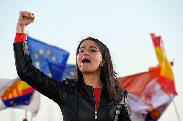 Las 'damas de hierro' en la vanguardia política de España - Sputnik Mundo