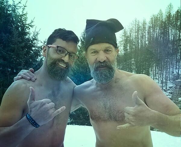 ¿Bañarse en una tonelada de hielo? ¡El 'Iceman' colombiano que consigue que abras tu mente! ¿Bañarse en una tonelada de hielo? ¡El 'Iceman' colombiano que consigue que abras tu mente! - Sputnik Mundo