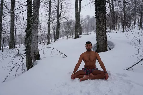 ¿Bañarse en una tonelada de hielo? ¡El 'Iceman' colombiano que consigue que abras tu mente! ¿Bañarse en una tonelada de hielo? ¡El 'Iceman' colombiano que consigue que abras tu mente! - Sputnik Mundo