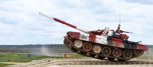 Biatlón de tanques en los Juegos Militares Internacionales Army 2019 - Sputnik Mundo
