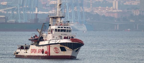 Barco de la ONG española Open Arms - Sputnik Mundo