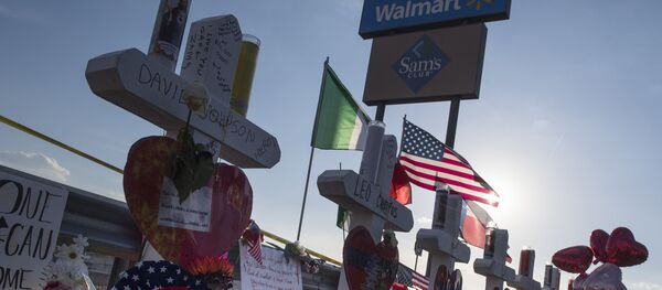 Homenaje a las víctimas en el tiroteo masivo en El Paso, EEUU Homenaje a las víctimas en el tiroteo masivo en El Paso, EEUU - Sputnik Mundo