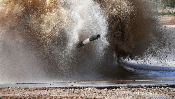 El cañon de un blindado que participa en el biatlón de tanques El cañon de un blindado que participa en el biatlón de tanques - Sputnik Mundo