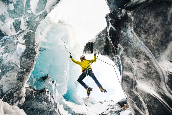 Quince escalofriantes fotos de escalada a las cimas más altas del planeta - Sputnik Mundo