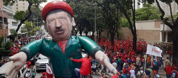 Los venezolanos salen a las calles para protestar contra el bloqueo económico - Sputnik Mundo