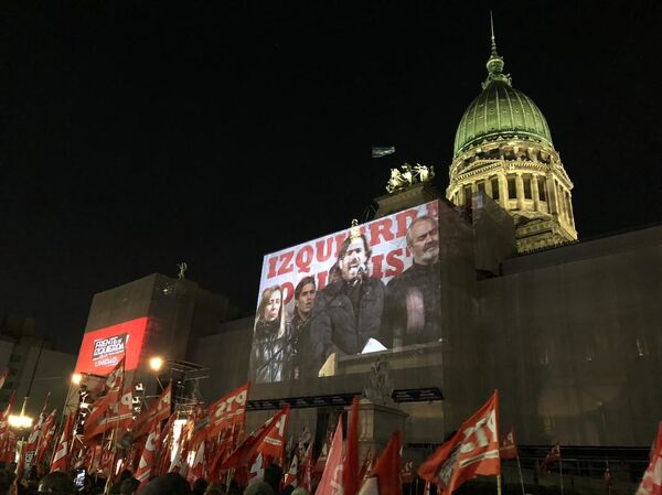 La izquierda rechaza al FMI y equipara macrismo y kirchnerismo en Argentina - Sputnik Mundo