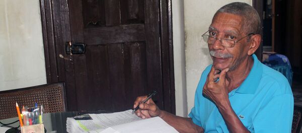  Luis Medina, el cubano que construye una Wikipedia cinematográfica a mano - Sputnik Mundo