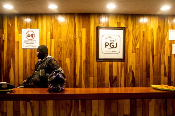 Adrenalina pura: la vida de un fotógrafo de nota roja en Ciudad de México (fotos) Adrenalina pura: la vida de un fotógrafo de nota roja en Ciudad de México (fotos) - Sputnik Mundo