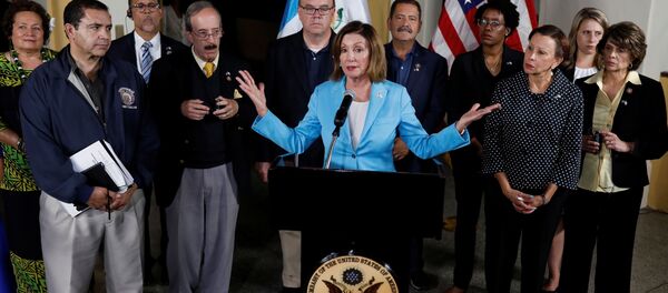 Nancy Pelosi, presidenta de la Cámara de Representantes, en Guatemala - Sputnik Mundo