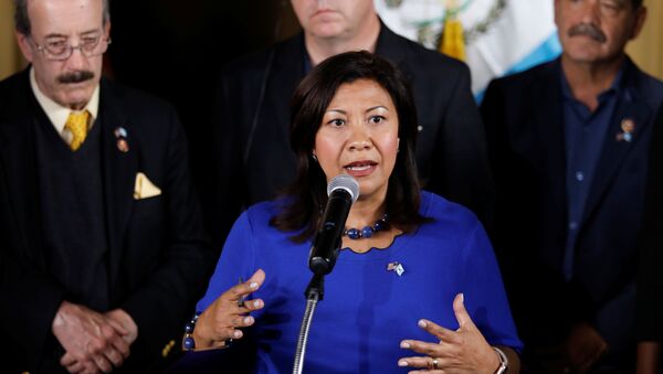 Norma Torres, congresista estadounidense  - Sputnik Mundo
