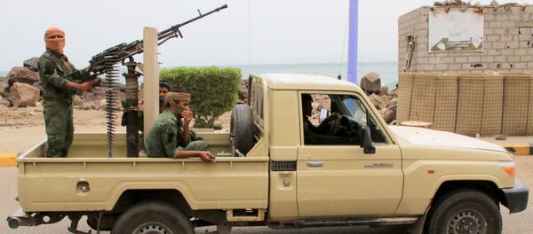 Enfrentamientos en la ciudad yemení de Adén - Sputnik Mundo