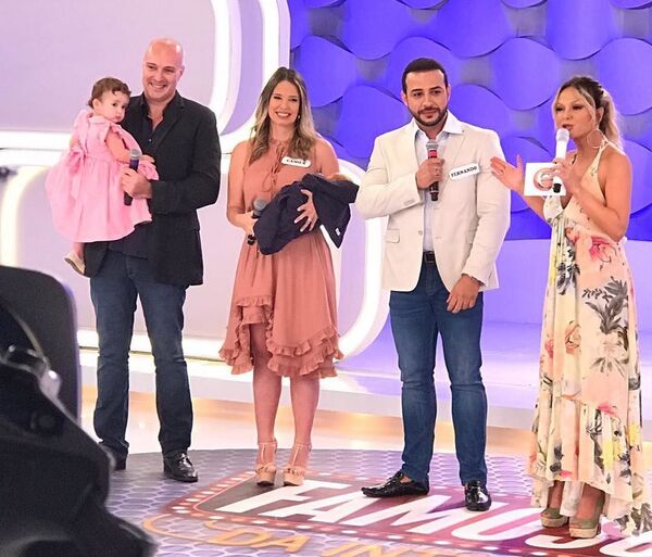 El 'Doctor Bailarín' que revoluciona la obstetricia al ritmo de los 'hits' del pop (vídeo) - Sputnik Mundo