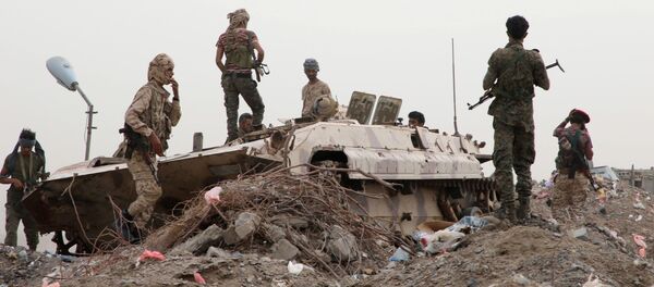 Los enfrentamientos en Adén - Sputnik Mundo