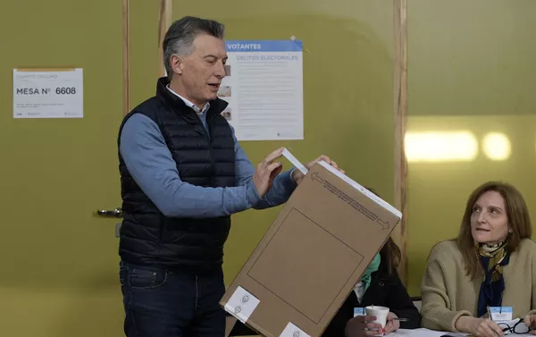 El actual presidente, y candidado a la reelección, Mauricio Macri, votando en las elecciones primarias El actual presidente, y candidado a la reelección, Mauricio Macri, votando en las elecciones primarias - Sputnik Mundo
