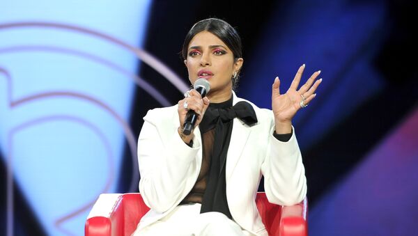 Priyanka Chopra, actriz india, durante un evento dedicado a la industria de la belleza, en Los Angeles - Sputnik Mundo