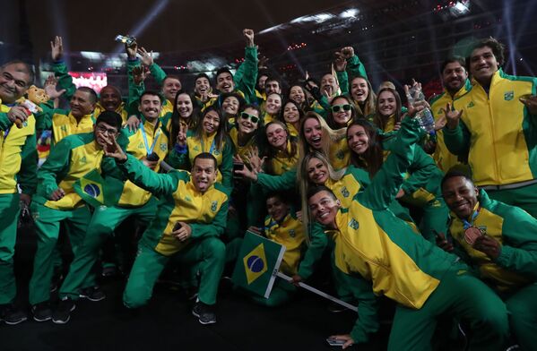 Así fue la colorida ceremonia de clausura de los Juegos Panamericanos de Lima - Sputnik Mundo