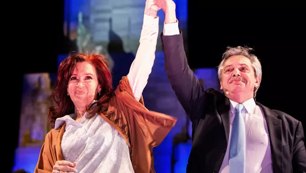 El precandidato a la presidencia de Argentina, Alberto Fernández, junto a la expresidenta y precandidata a la vicepresidencia, Cristina Fernández de Kirchner - Sputnik Mundo