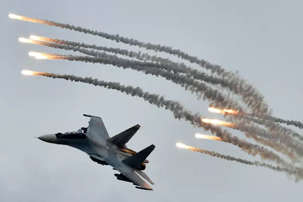 De los 'cazadores' a los 'matasubmarinos': así actúa la élite de la aviación rusa
De los 'cazadores' a los 'matasubmarinos': así actúa la élite de la aviación rusa
- Sputnik Mundo