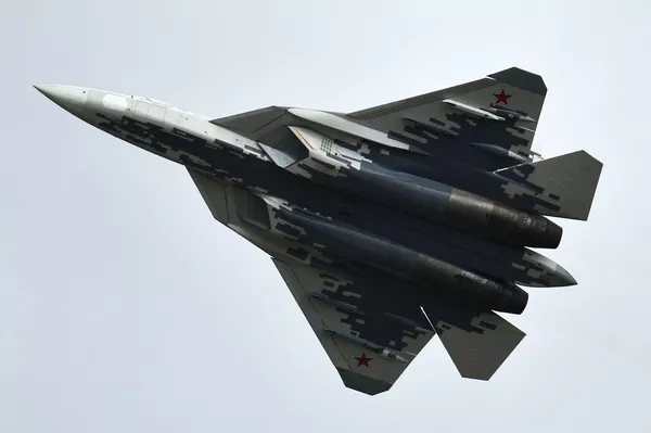 De los 'cazadores' a los 'matasubmarinos': así actúa la élite de la aviación rusa
De los 'cazadores' a los 'matasubmarinos': así actúa la élite de la aviación rusa
- Sputnik Mundo
