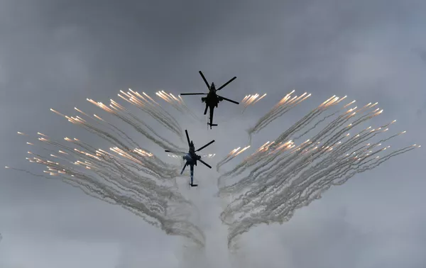 De los 'cazadores' a los 'matasubmarinos': así actúa la élite de la aviación rusa
De los 'cazadores' a los 'matasubmarinos': así actúa la élite de la aviación rusa
- Sputnik Mundo