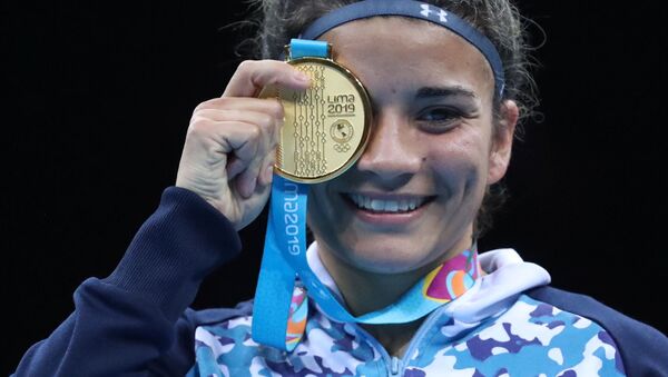 Leonela Rosa Sánchez, boxeadora de Argentina, celebre su victoria en los Juegos panamericanos Lima 2019 (archivo) - Sputnik Mundo