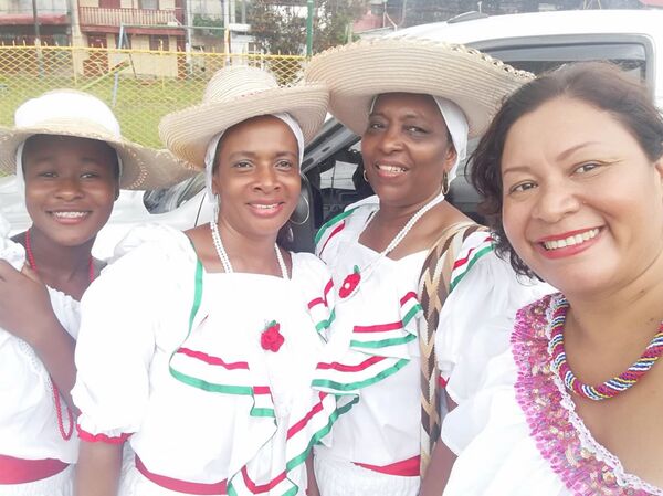 Mujeres afrocolombianas cantan contra la violencia en el Pacífico Sur Mujeres afrocolombianas cantan contra la violencia en el Pacífico Sur - Sputnik Mundo