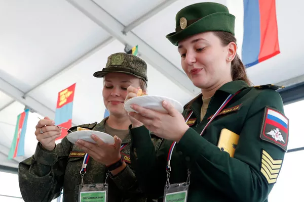 La cara femenina de los juegos Army Games 2019
La cara femenina de los juegos Army Games 2019
- Sputnik Mundo