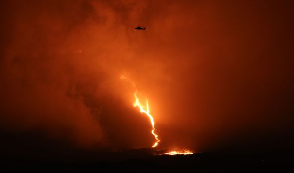 El dragón se despierta: la erupción que sacudió la isla francesa de Reunión
 - Sputnik Mundo