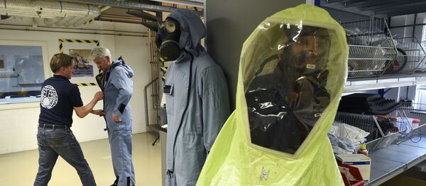 El traje de protección química - Sputnik Mundo