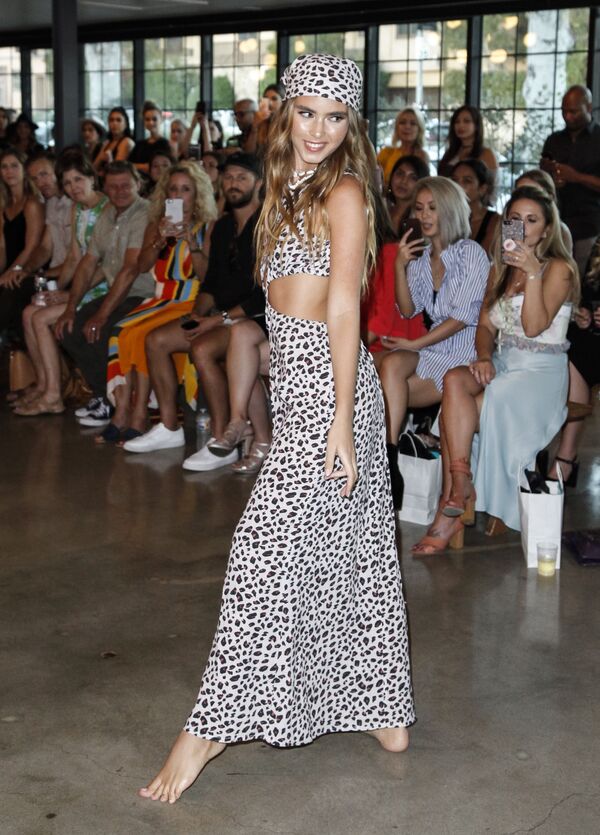 Una marca de traje de baño famosa entre las 'influencers' muestra su nueva colección

 - Sputnik Mundo