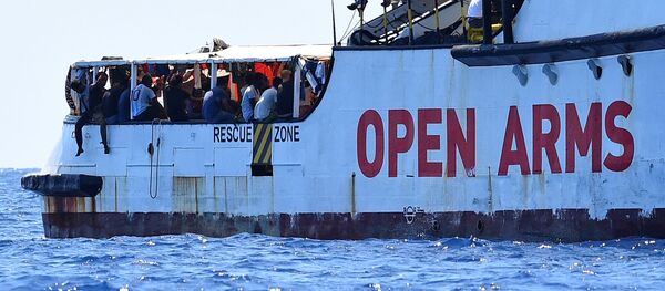 El barco de rescate Open Arms - Sputnik Mundo