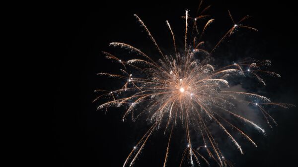 Fuegos artificiales (imagen referencial) - Sputnik Mundo