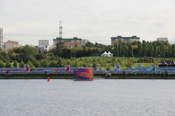 Los argentinos pintan el cielo moscovita con nuevos colores en el festival de pirotecnia - Sputnik Mundo