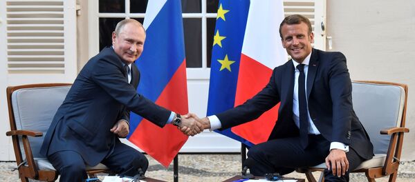 La reunión del presidente ruso Vladimir Putin y su homólogo francés Emmanuel Macron - Sputnik Mundo
