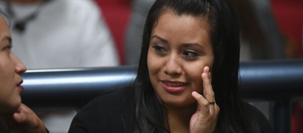  Evelyn Hernández, joven salvadoreña recién absuelta luego de tres años presa por un parto extrahospitalario - Sputnik Mundo