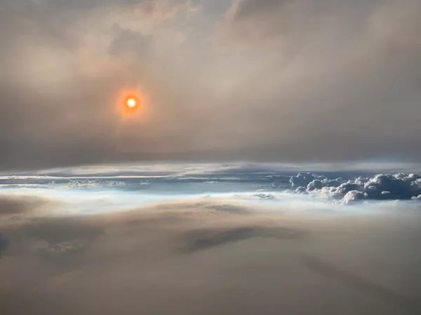 La NASA capta las 'nubes de fuego' generadas por los incendios forestales La NASA capta las 'nubes de fuego' generadas por los incendios forestales - Sputnik Mundo