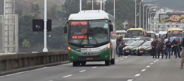 La Policía abate al hombre que tomó rehenes en Río de Janeiro - Sputnik Mundo