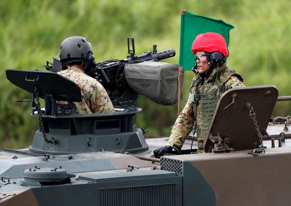 Las maniobras de las Fuerzas de Autodefensa de Japón al pie del monte Fuji, en imágenes - Sputnik Mundo