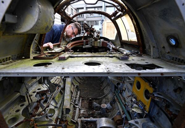 Разобранный бомбардировщик времен Второй мировой войны Ту-2 - Sputnik Mundo