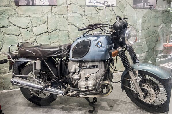 BMW R 90/6 последнего иранского шаха Мохаммеда Резы Пехлеви в Музее королевских автомобилей на территории бывшей резиденции шаха во дворце Saadabad в Иране - Sputnik Mundo