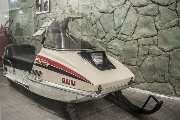 Снегоход Yamaha SL433F последнего иранского шаха Мохаммеда Резы Пехлеви в Музее королевских автомобилей на территории бывшей резиденции шаха во дворце Saadabad в Иране - Sputnik Mundo