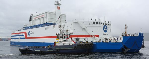 La central nuclear flotante rusa, el Akademik Lomonósov - Sputnik Mundo